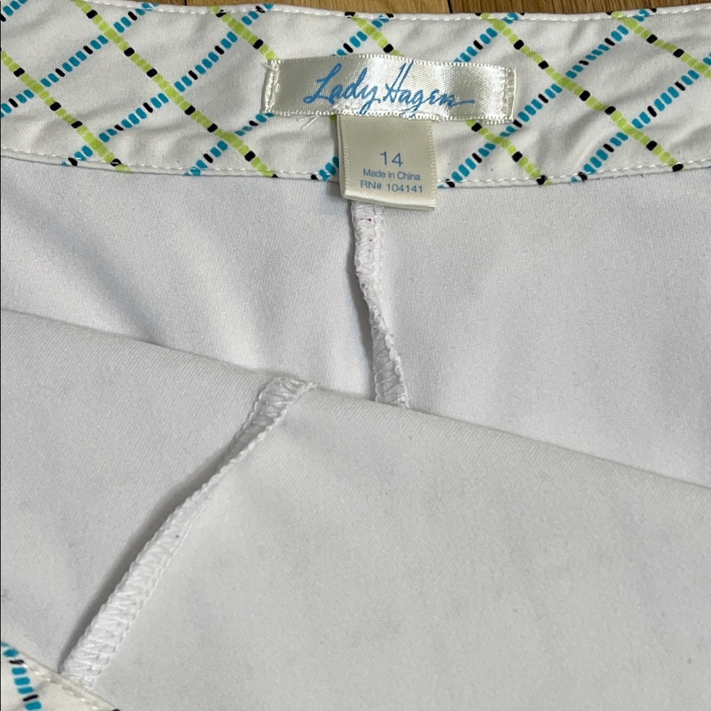 Lady Hagen White Tennis/Golf Skort with white stretch shorts underneath, Size 14 - Picture 6 of 8